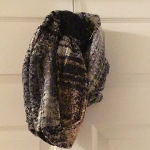 Infiniti scarf